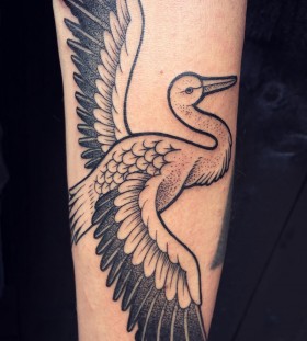 jeykill-bleunoir-stork-blackwork-tattoo