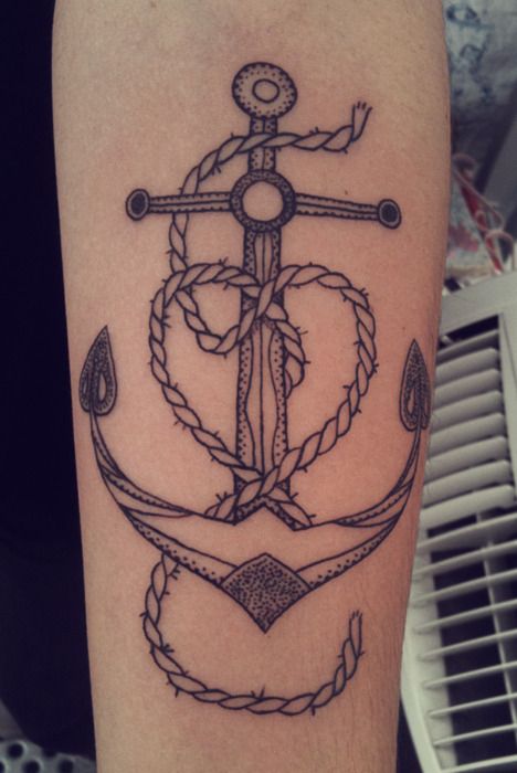 Lovely anchor and rope tattoo