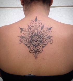 Lovely back tattoo by Pepe Vicio