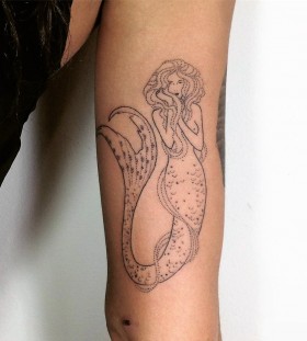 mermaid-handpoked-tattoo-by-taticompton