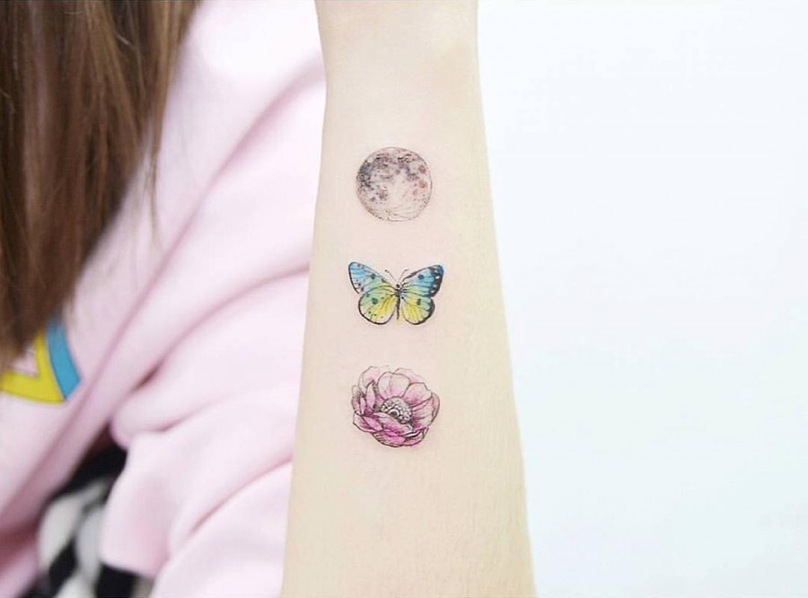 moon-butterfly-and-flower-tattoo-by-tattooist_banul