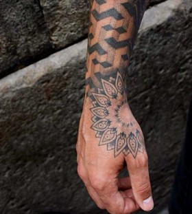Nice arm tattoo by Pepe Vicio