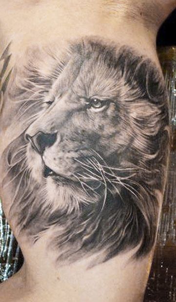 Realistic lion tattoo by Elvin Yong