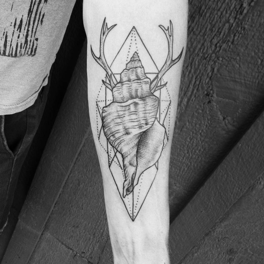 shell tattoo by deke harms