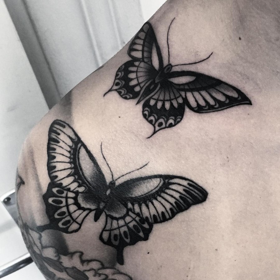 shoulder-butterflies-tattoos-by-slumdog.tattooer