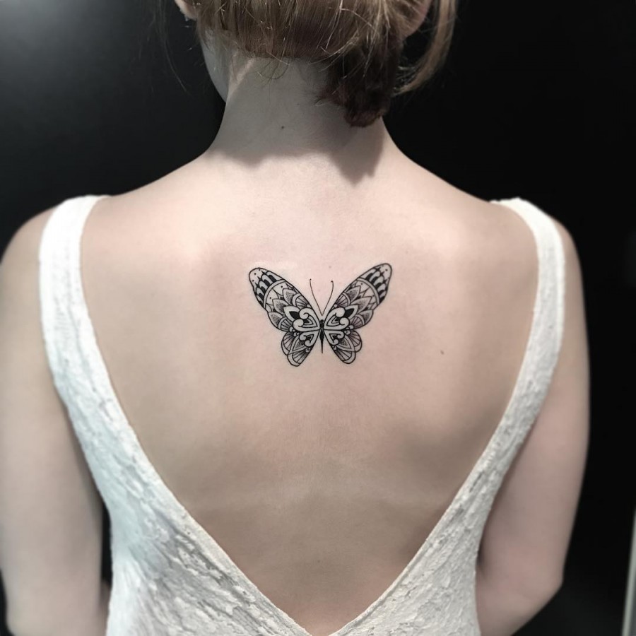 small-back-butterfly-tattoo-by-miltonreistatuador