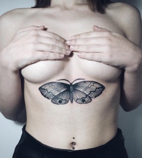 sternum-butterfly-tattoo-by-sashatattooingstudio