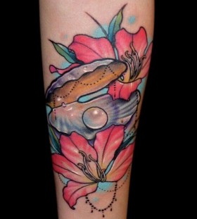 Sweet clam and pearl tattoo