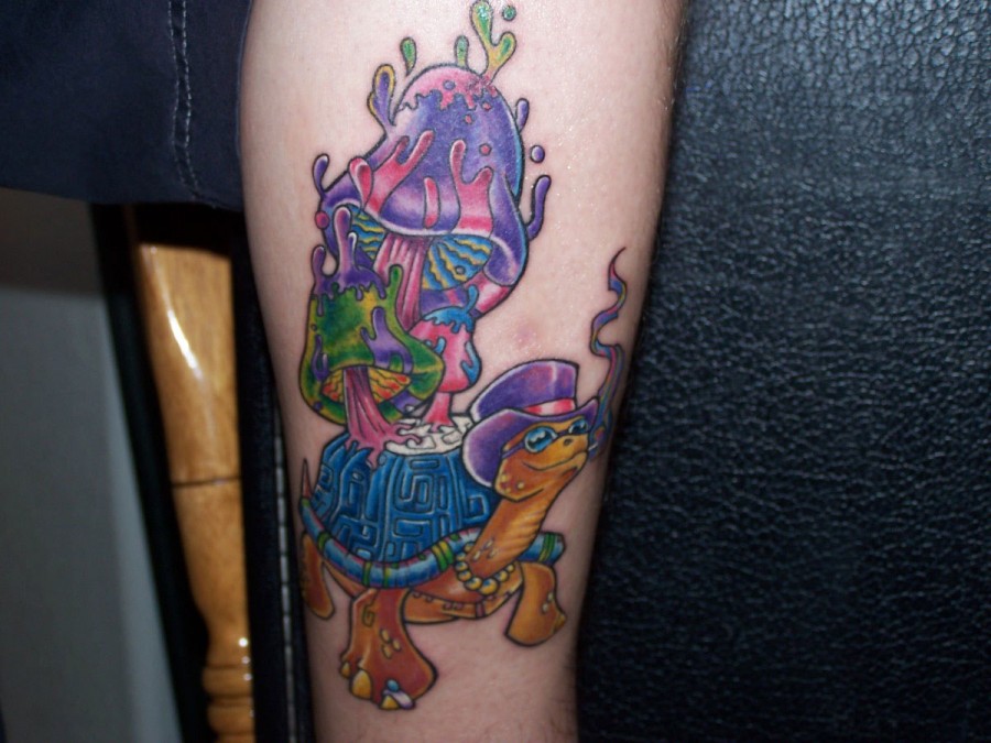 Trippy mushrooms and turtle tattoo