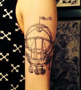 veenom-bleunoir-floating-ship-blackwork-tattoo