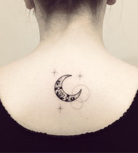 violette-bleunoir-moon-blackwork-tattoo