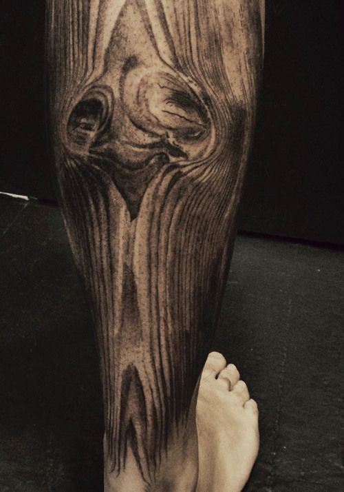 Wood grain leg tattoo by David Allen