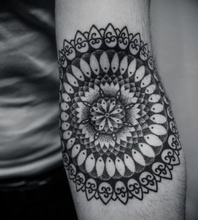 awesome dotwork mandala tattoo