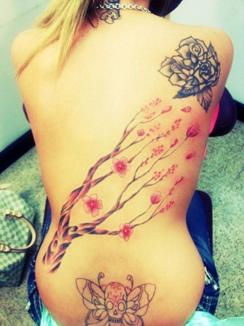 Outstanding Back Tattoo Design for Women