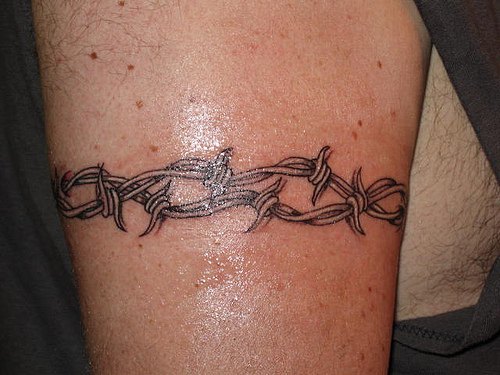 Finished Dual Barbed Wires Armband Tattoo