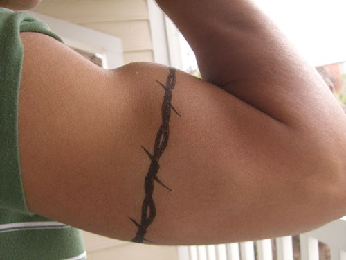 Bicep Tattoo Barbed Wire Armband