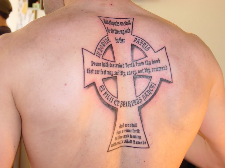 A Celtic Knot Cross Outline With The Prayer Inscribed On It