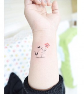 cat-holding-flower-tattoo-by-tattooist_banul