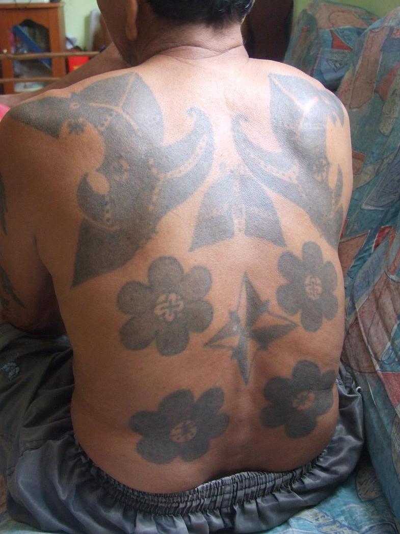All Body Tattoos – Flower / Compass Tattoo Design