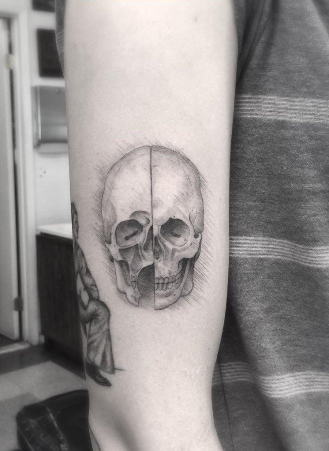 _dr_woo-davinci-skull-tattoo