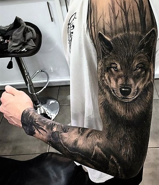 full-sleeve-wolf-tattoo