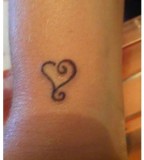 Heart Tattoo On Wrist Pictures