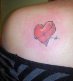 Lovely Heart and Chains Tattoos For Girls