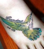 Cool Hummingbird Tattoos Design on Foot