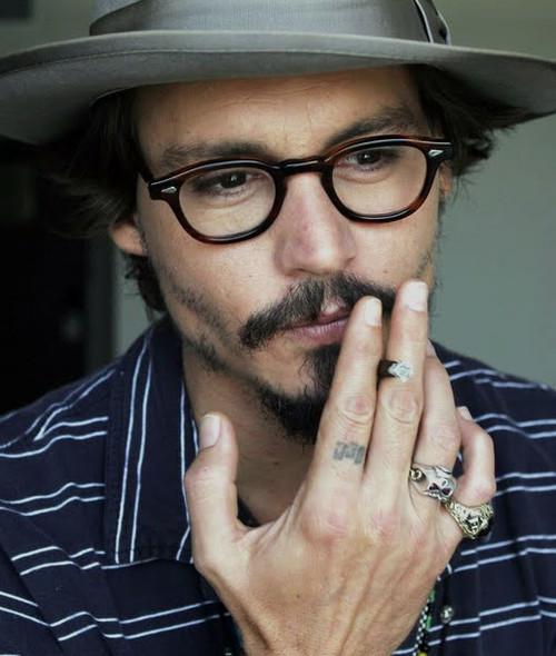 Johnny Depp Finger Tattoo And Tattoo Designs