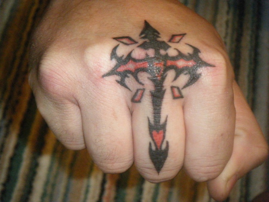 Best Vampire Cross Diarie Key Tattoos for Finger Men
