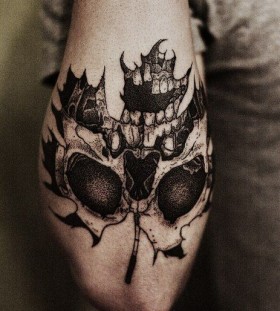 maple-leaf-skull-tattoo