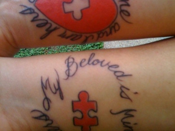 25 Adorable Matching Tattoos For Lovers Slodive