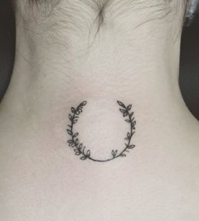 neck-autumn-tattoo