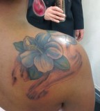 Lovely Swirl Flowers Ink Tattoo / Shoulder Tattoo Designs for Women