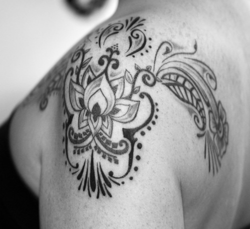 Very Lovely Floral and Swirls Tattoo Designs for Women
