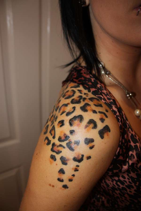 Leopard Patterns Tattoo Designs for Women – Over Shoulder Tattoos