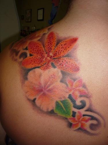 Amazing Plumeria Tattoos Design on Shoulder