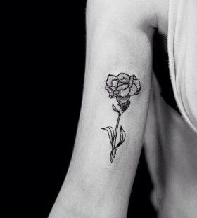 pretty arm flower tattoo