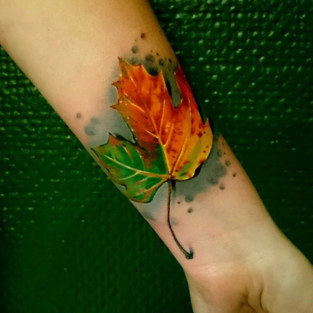 realistic-leaf-autumn-tattoo