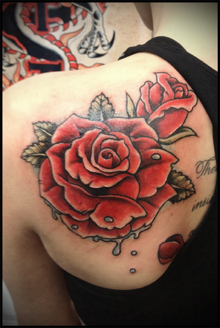 Beautiful Feminine Rose Back Shoulder Tattoo Designs for Women – Rose Tattoos