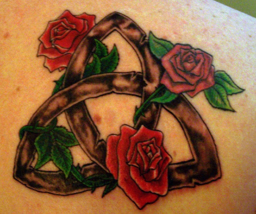 Lovely Infinity Lines and Red-Roses Tattoo Design for Women