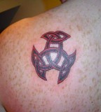 Celtic Knot Left Shoulder Balde Tattoo