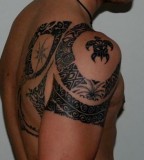 Cool Hawaiian Shoulder Blade Tattoo For Men
