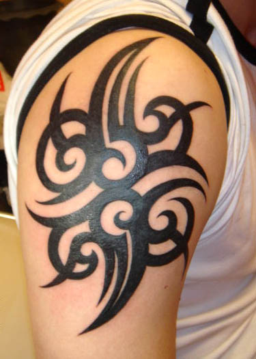 Tribal Shoulder Blade Tattoo Ideas For Men - | TattooMagz › Tattoo