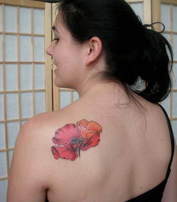 Feminine Red-Flower Shoulder Blade Tattoos for Women