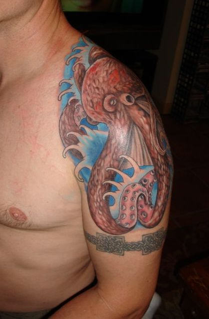 Aquatic Octopus Tattoo On Shoulder