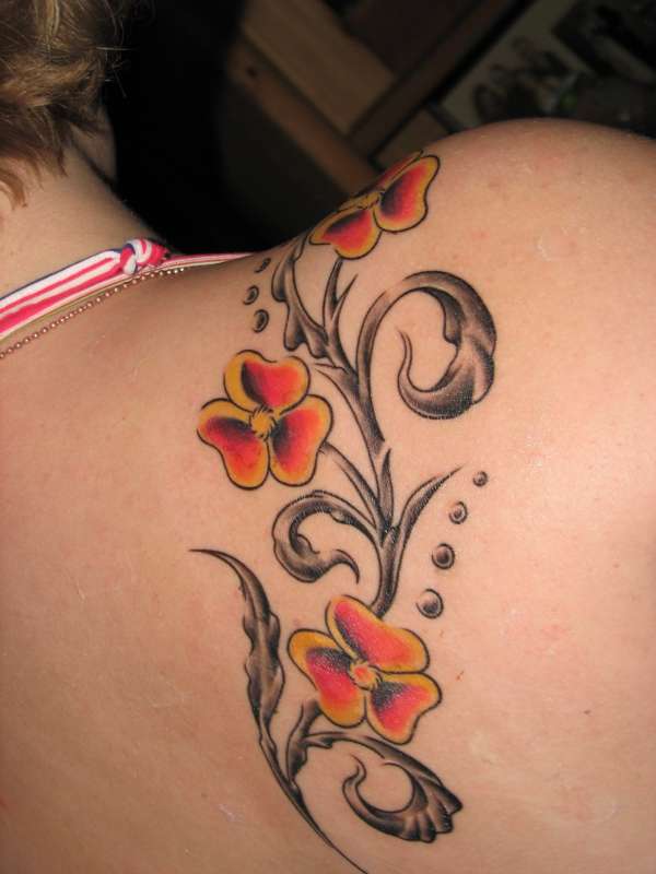 Flower Shoulder Tattoos Pictures