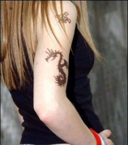 Small Balck Dragon Tattoo Design for Women