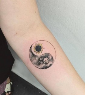 sun-and-moon-yin-yang-tattoo