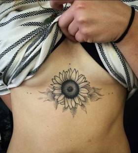 sunflower-sternum-tattoo